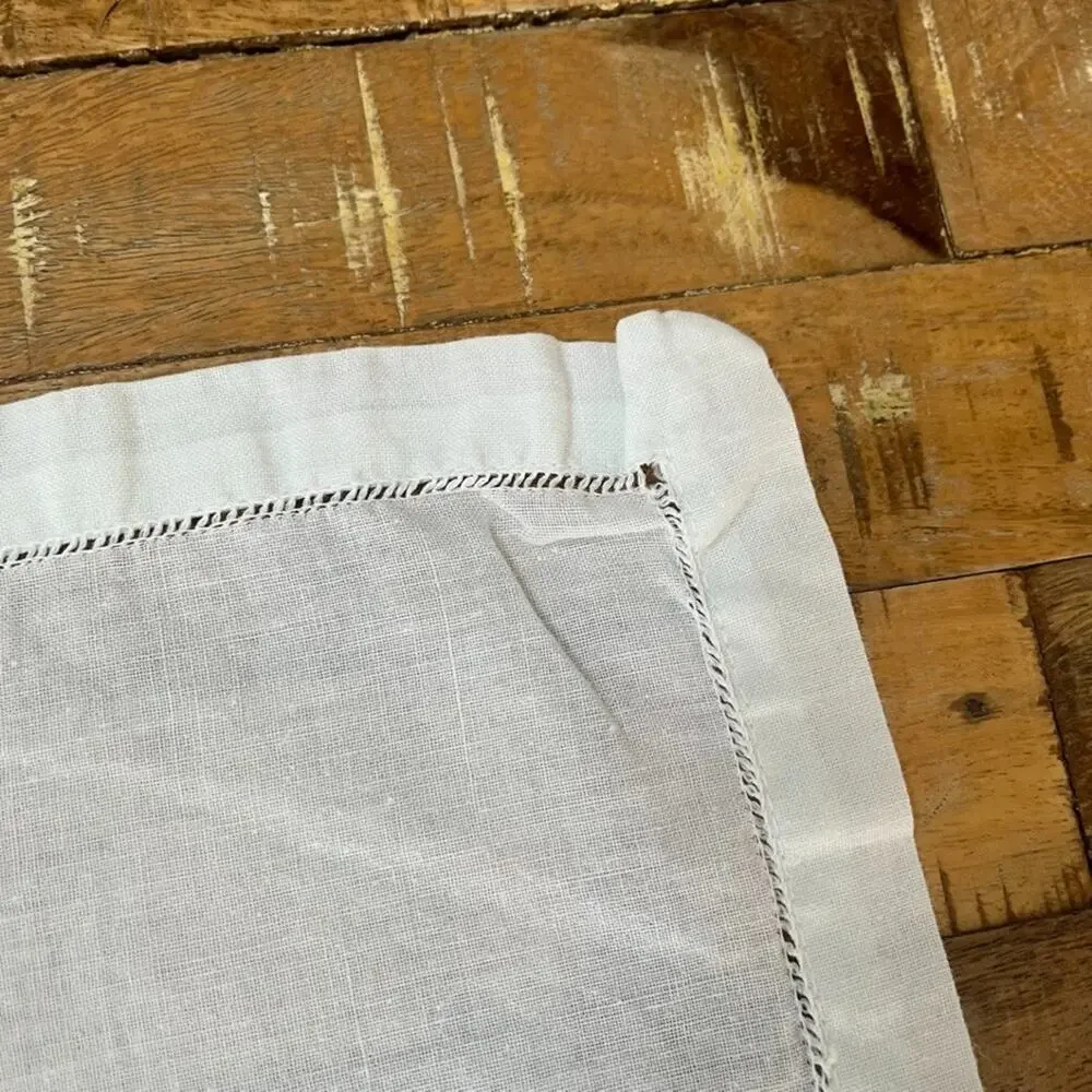 Set of 4 White Linen Napkin Set of 4 18 in x 18 in Hemstitch Border